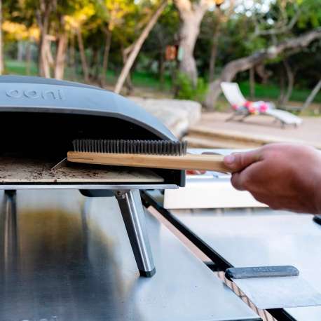 Escova para limpeza de forno Ooni